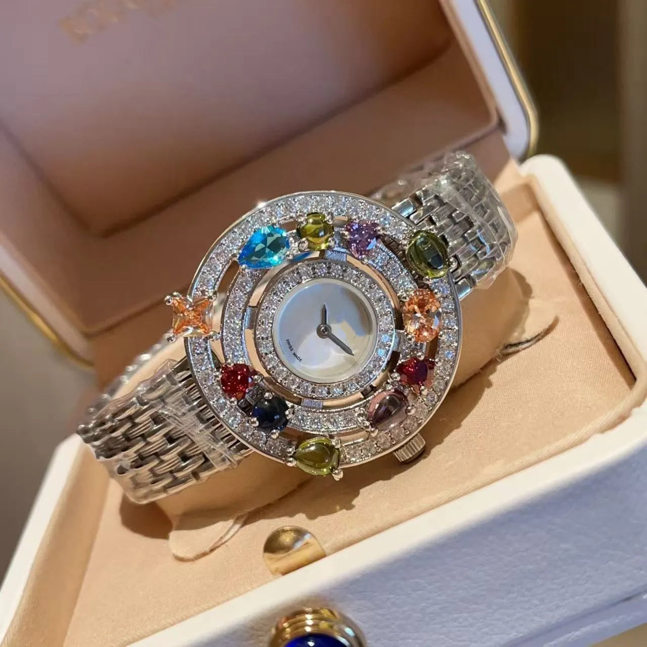 Bvlgari Luxury Ladies Chain Strap Wristwatch