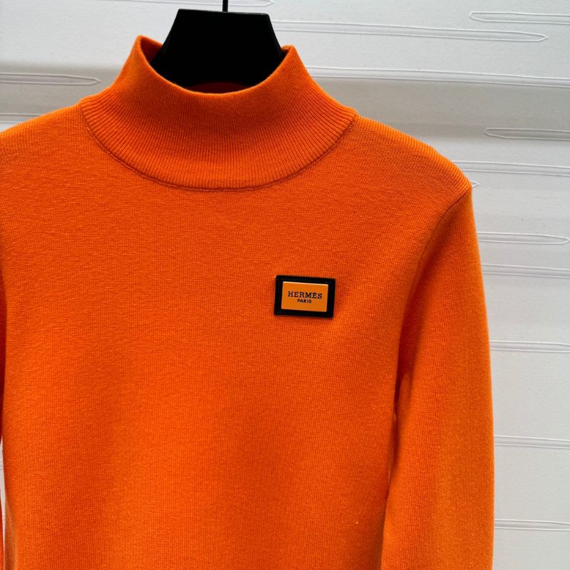 Solid Color Logo Knitted Long-Sleeved Sweatshirt