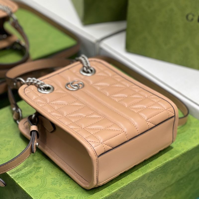 Gucci Leather Quilting GG Marmont Handbag