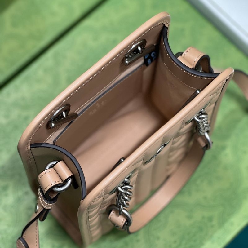 Gucci Leather Quilting GG Marmont Handbag