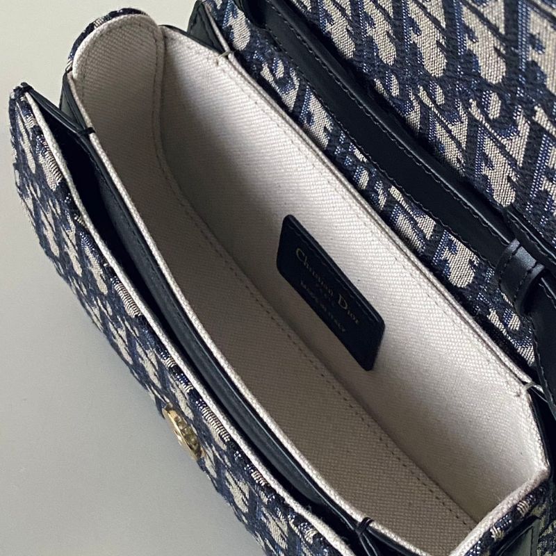 Dior Small 30 Montaigne Avenue Top Handle Bag
