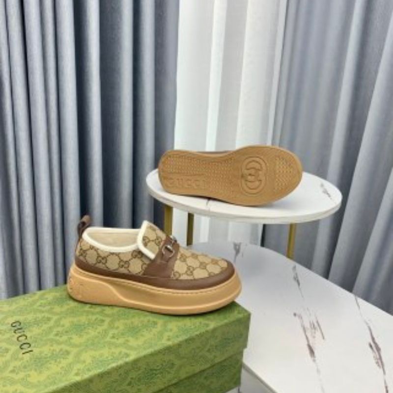 Gucci 2021 Unisex Casual White Sneakers