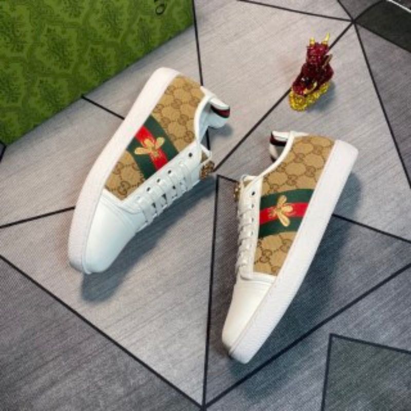 Gucci Ace GG Supreme Bees