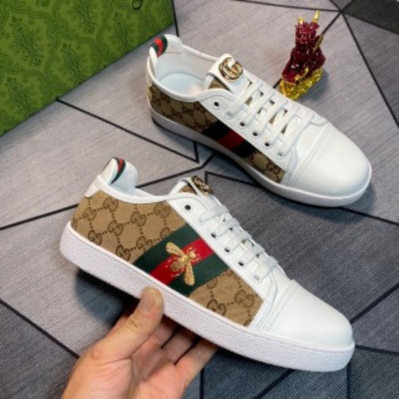 Gucci Ace GG Supreme Bees