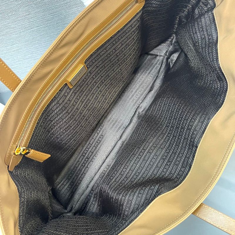 Prada Re-Edition 1978 Large Tote Bag