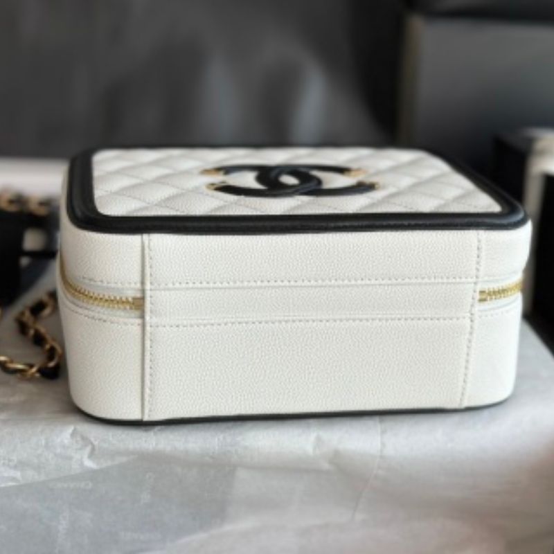Chanel White Quilted Caviar Small Filigree Vanity Case Bag