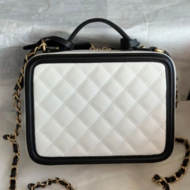 Chanel White Quilted Caviar Small Filigree Vanity Case Bag