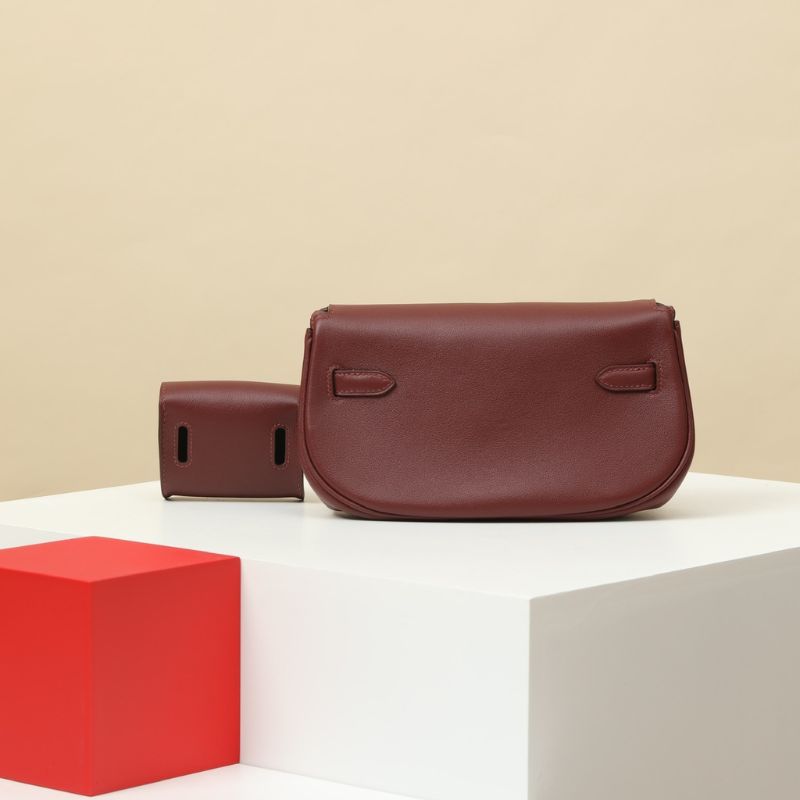 Hermes Kelly Pochette Courchevel Bordeaux Gold Bag