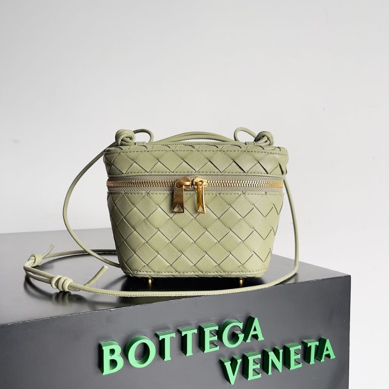 BV Bang Vanity Case Bag