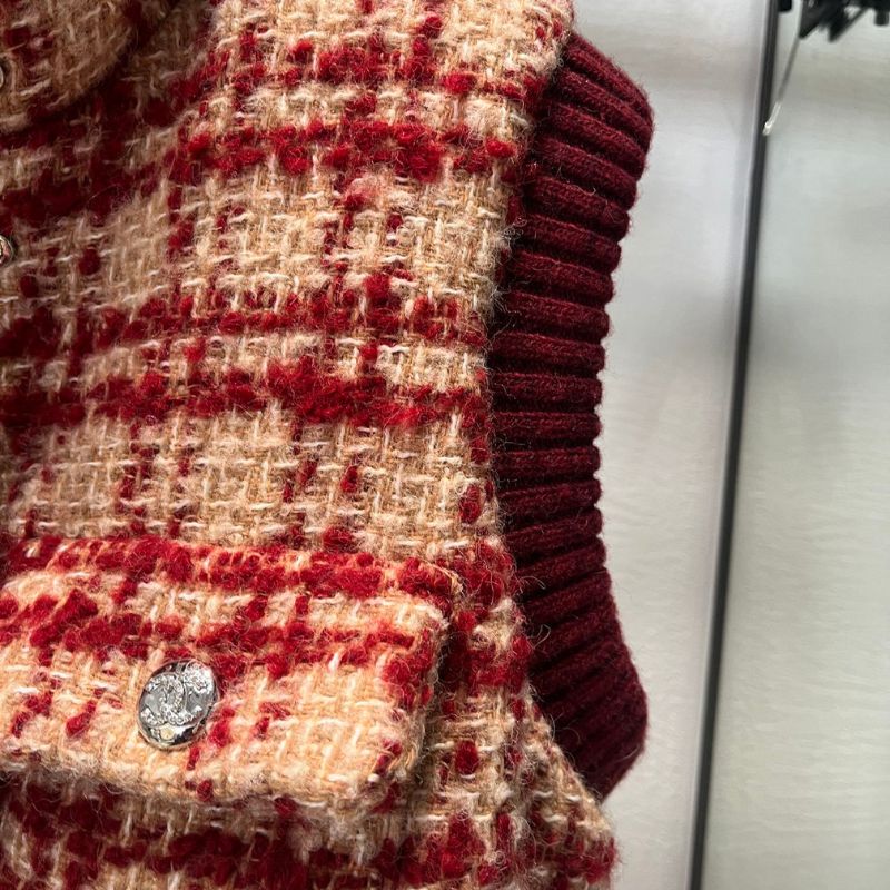 Chanel Ski Red-Brown Tweed Plaid Down Vest