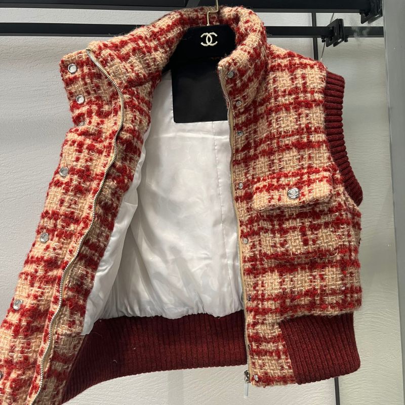 Chanel Ski Red-Brown Tweed Plaid Down Vest
