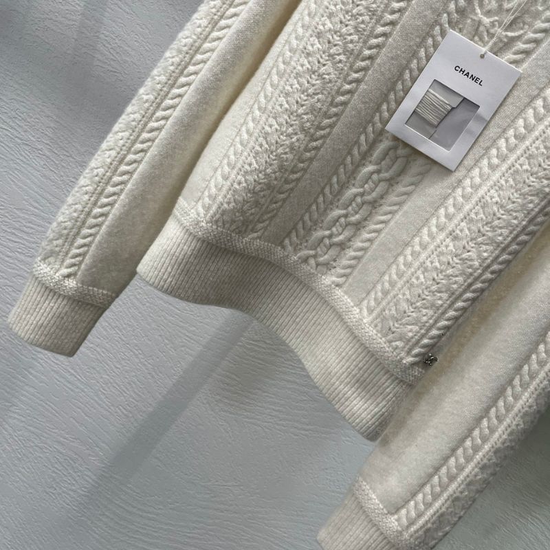 Chanel Palace Style Lace Cable Knit Sweater
