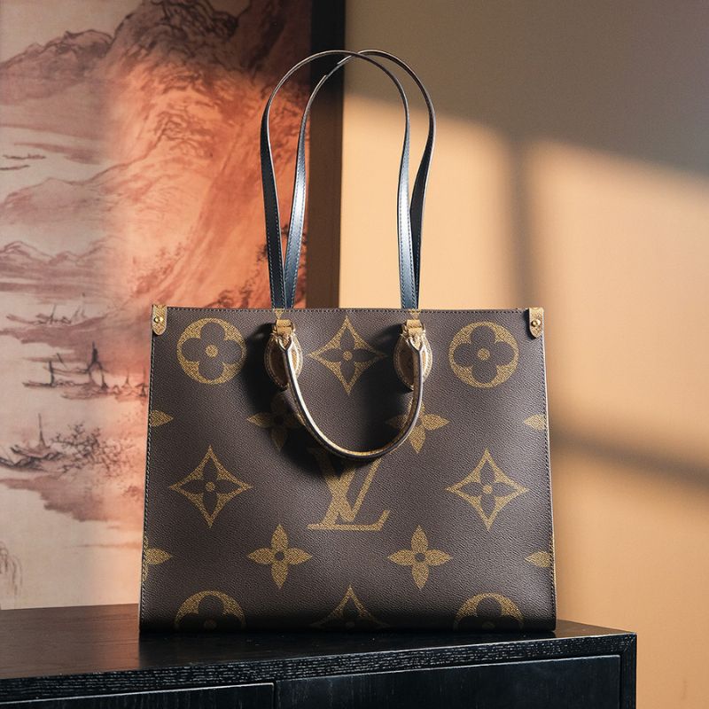 LV Onthego Tote Bag