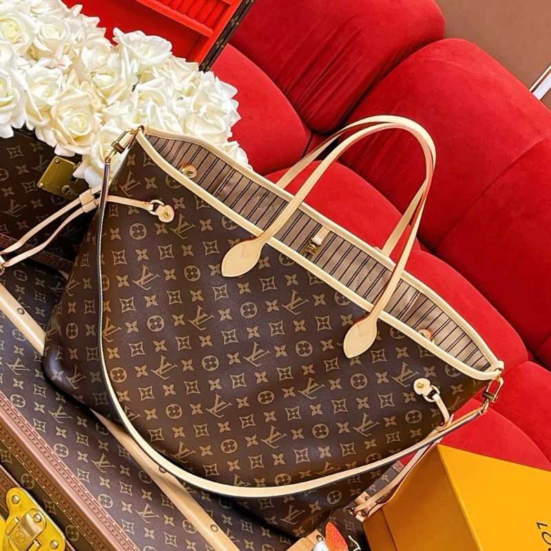 LV Neverfull Bandouliere Inside Out GM Bag