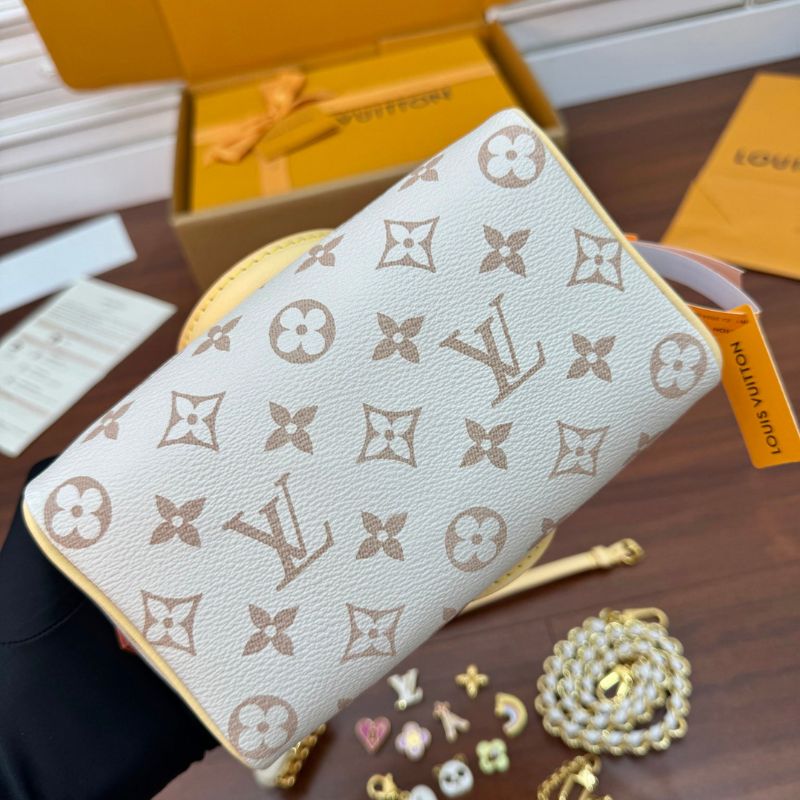 LV Speedy Bandouliere 18 Bag