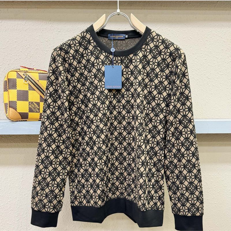 Louis Vuitton Classic Logo Long-Sleeve T-Shirt