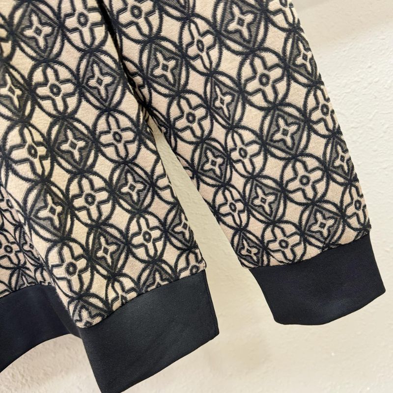 Louis Vuitton Classic Logo Long-Sleeve T-Shirt