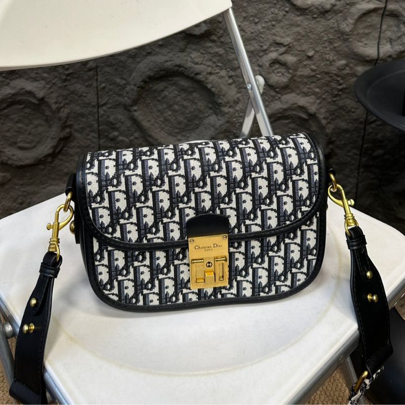 Dior Montaigne Saddle Bag