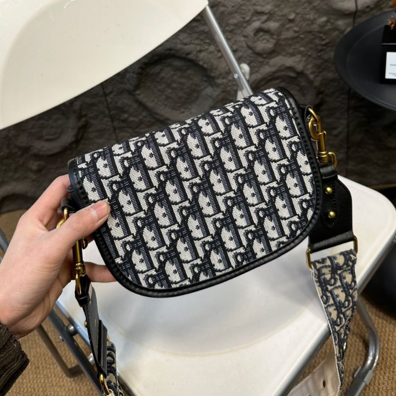 Dior Montaigne Saddle Bag