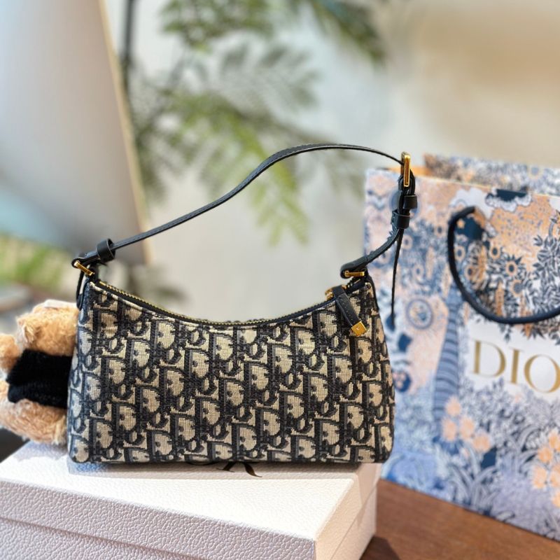 Dior New Hobo Armpit Bag