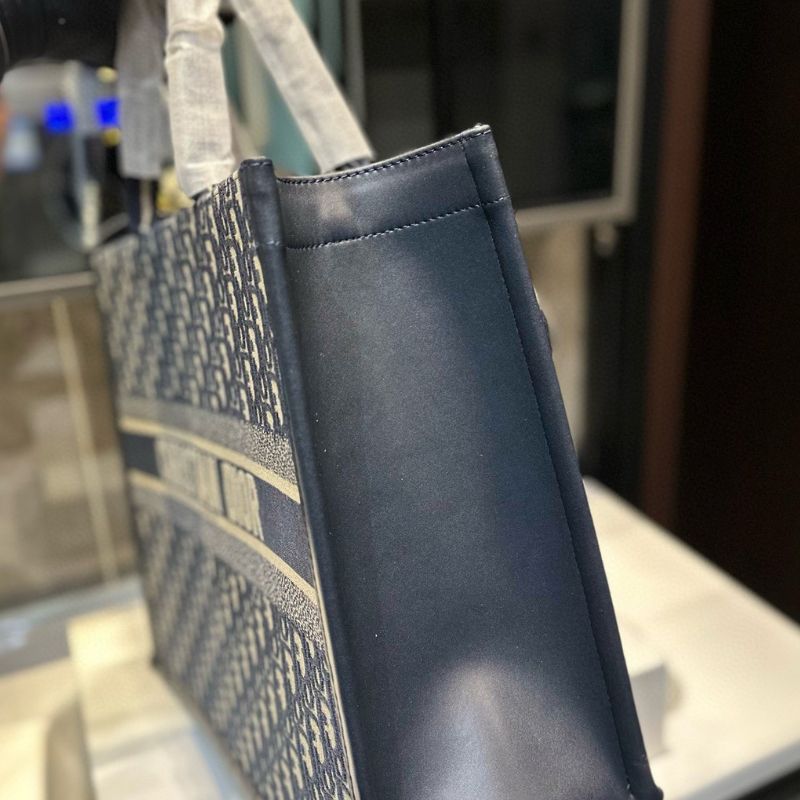 Dior Retro Elegant Tote Bag