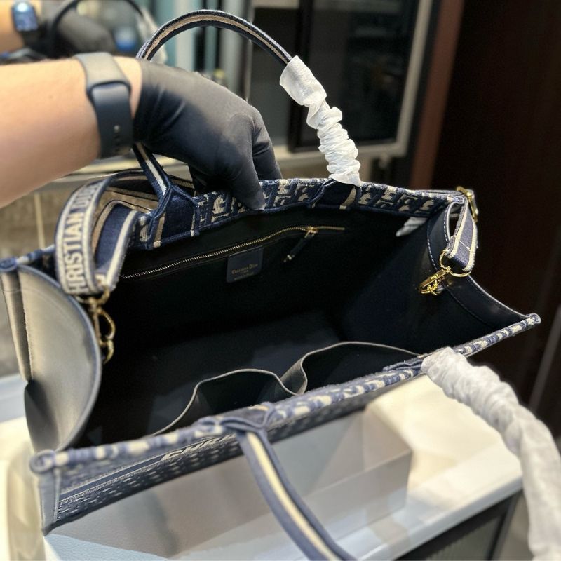 Dior Retro Elegant Tote Bag