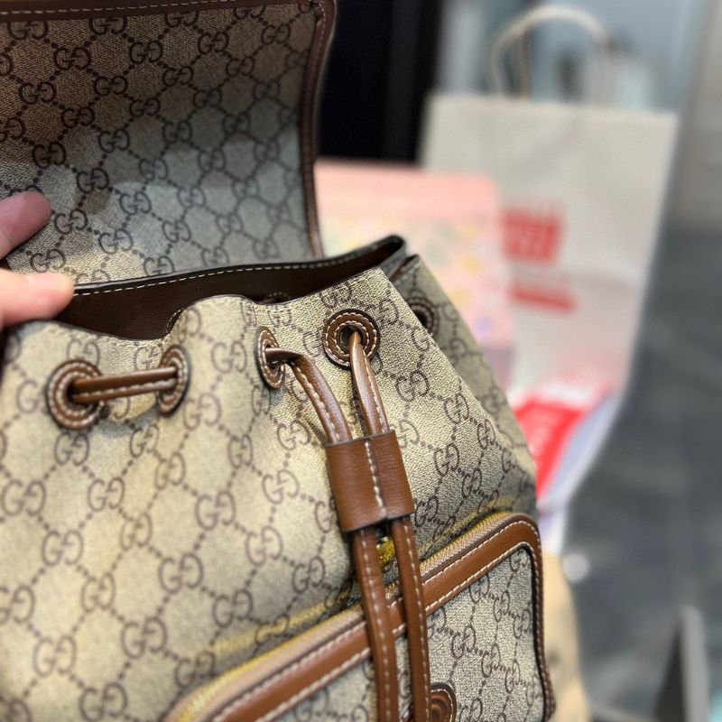 Gucci Classic Cowhide Shoulder Bag