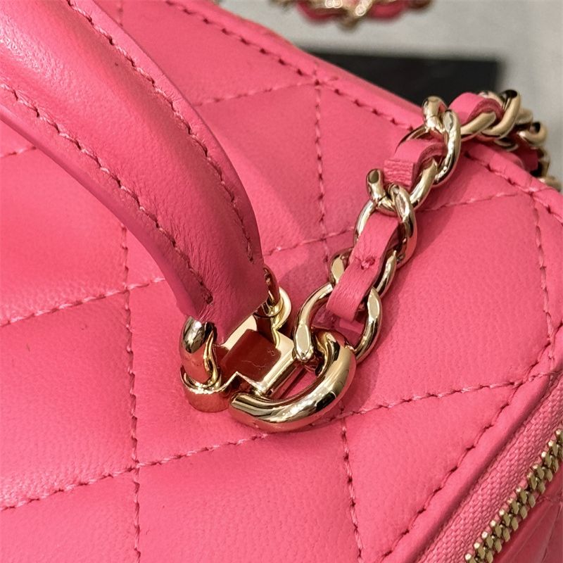 Lambskin Enamel Handle Clutch With Chain Fuchsia