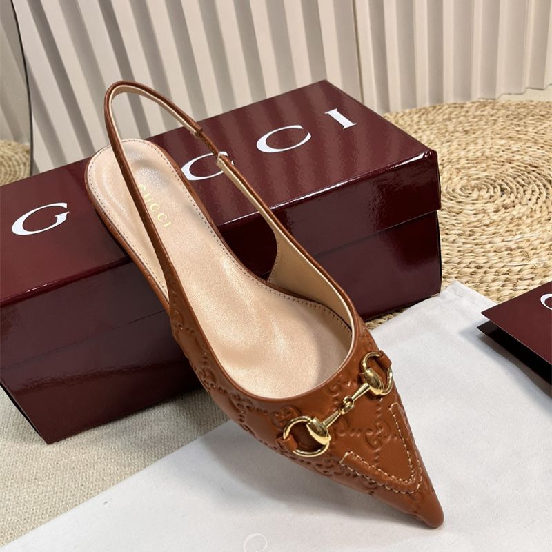 Gucci flat sandals