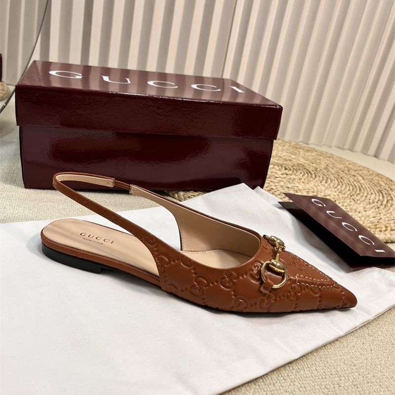 Gucci flat sandals