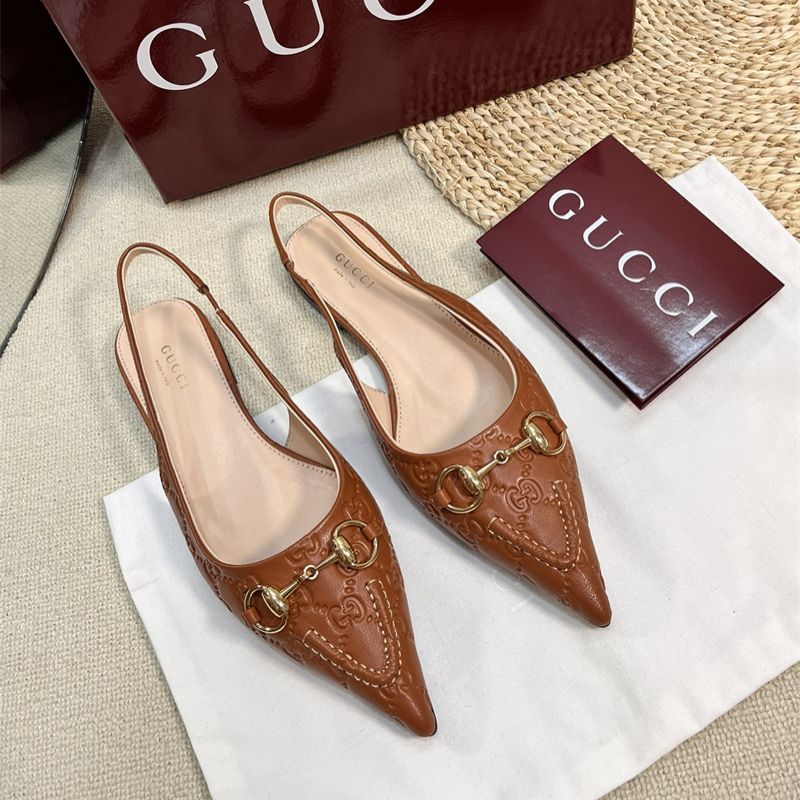 Gucci flat sandals