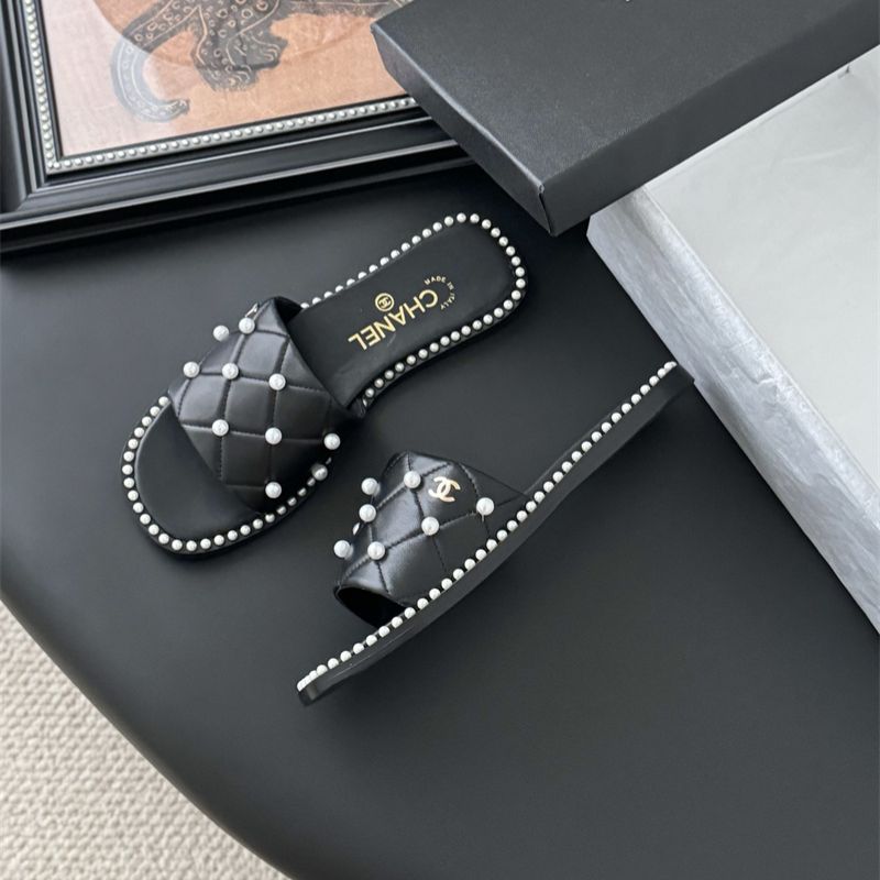 Chanel Pearl Slipper