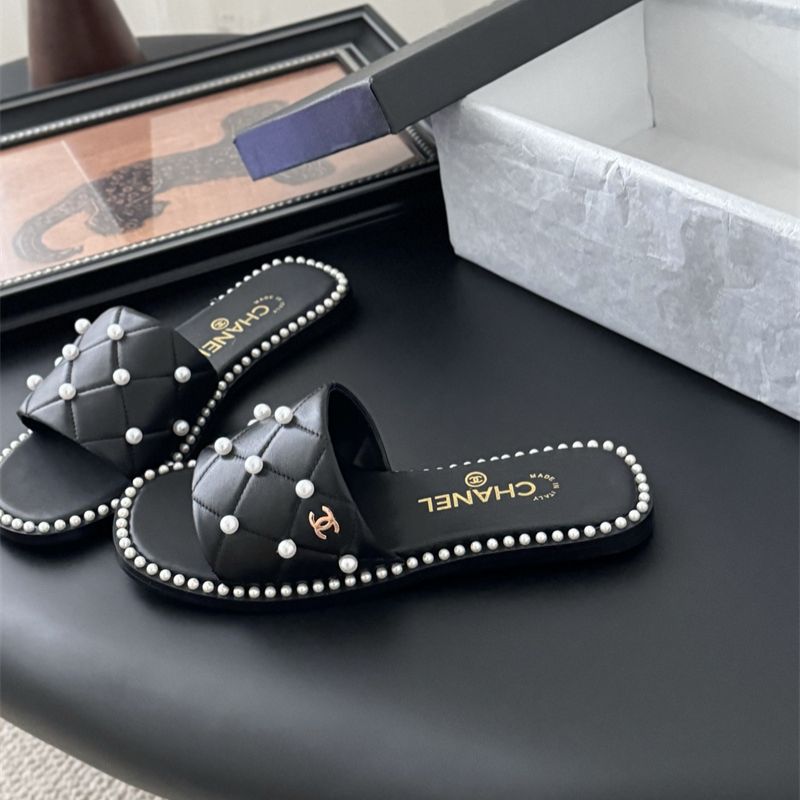 Chanel Pearl Slipper