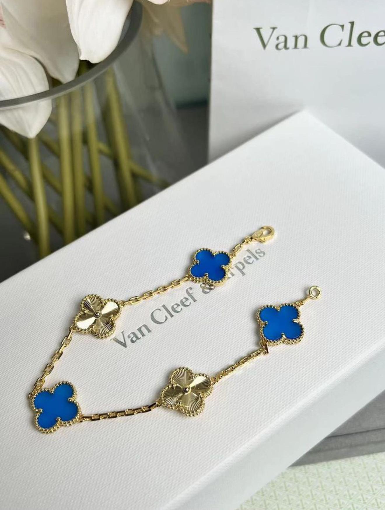 VCA Alhambra Flower Bracelet
