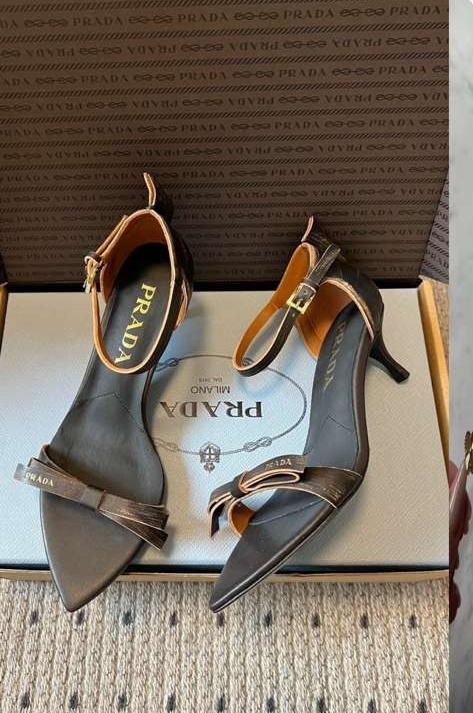 Prada  Leather bow sandals