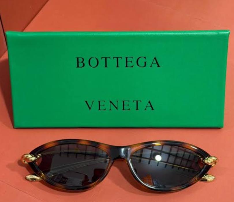 BV Cat-eye sunglasses