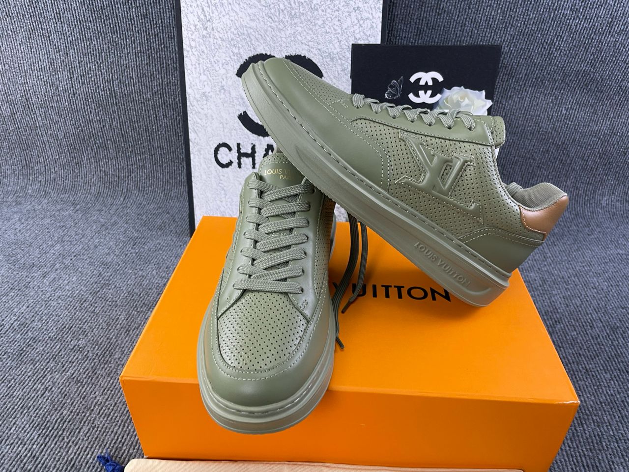 Beverly Hills Sneaker