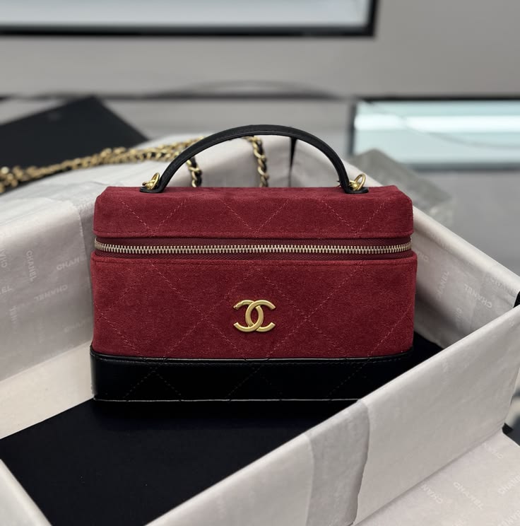 Chanel Vanity with chain Red