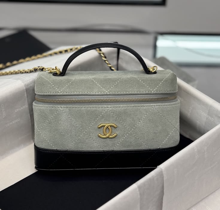 Chanel Vanity with chain Grey