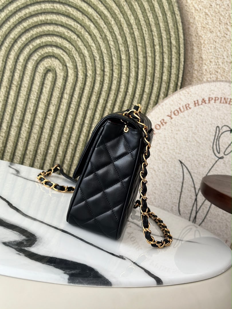 Flap Shoulder Bag Black