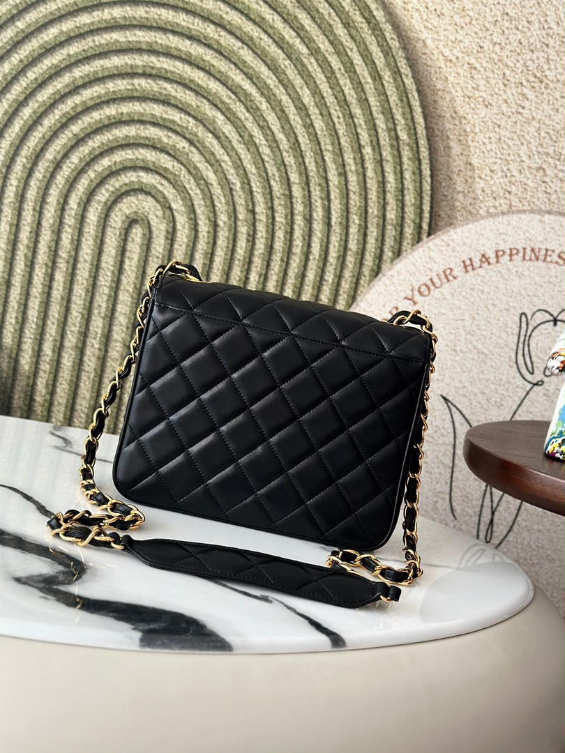 Flap Shoulder Bag Black
