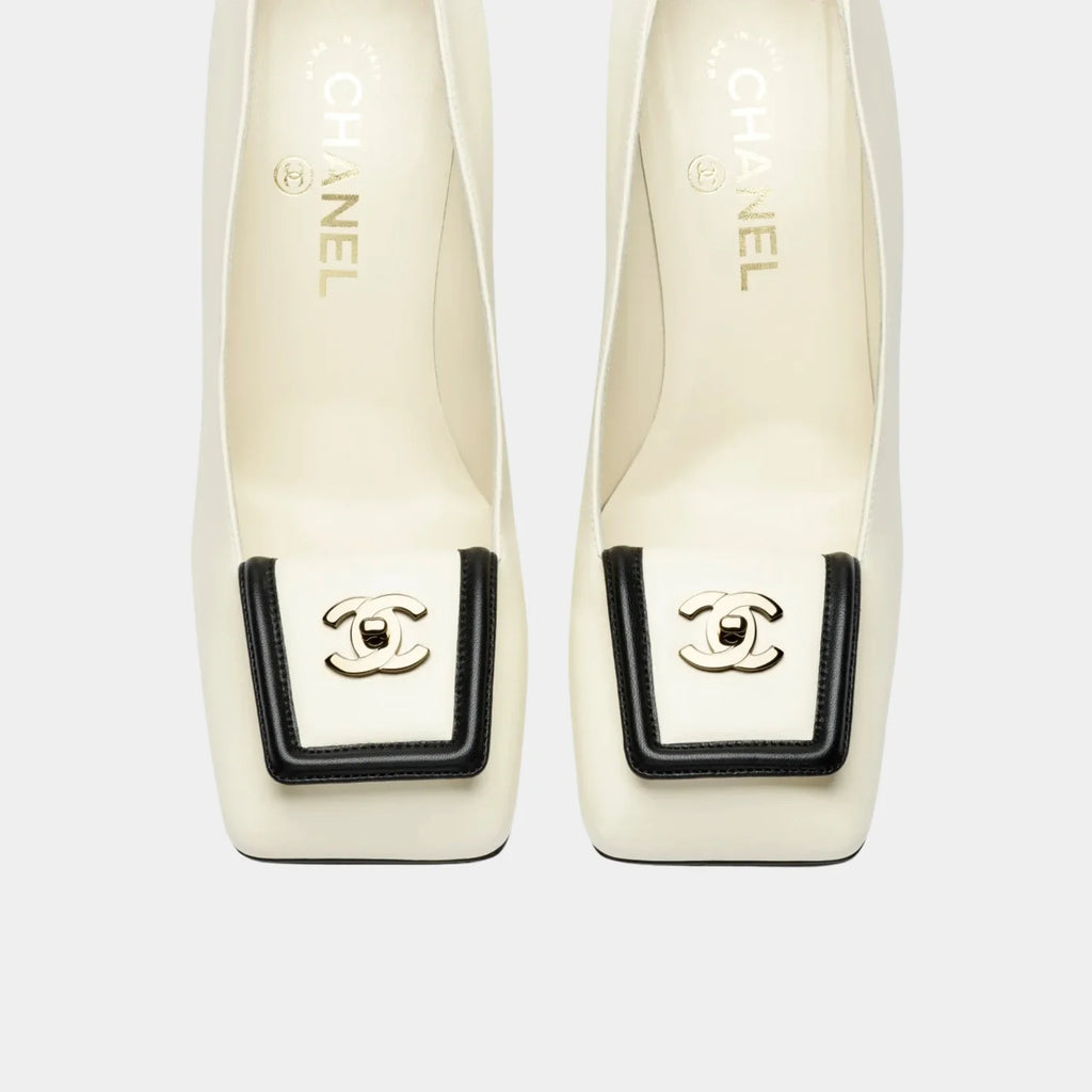 Chanel Pumps  ivory & black