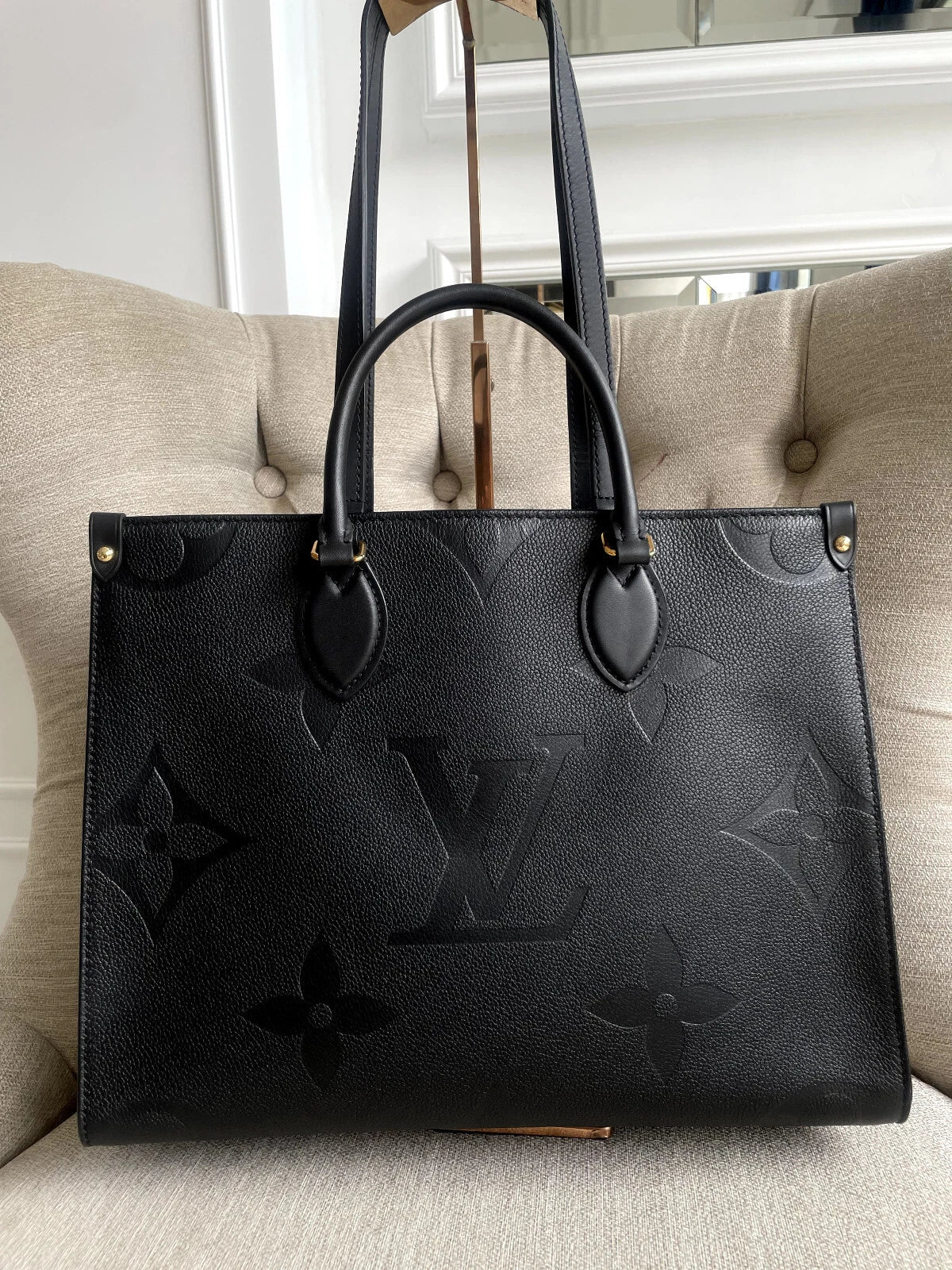 Excellent LV empreinte black