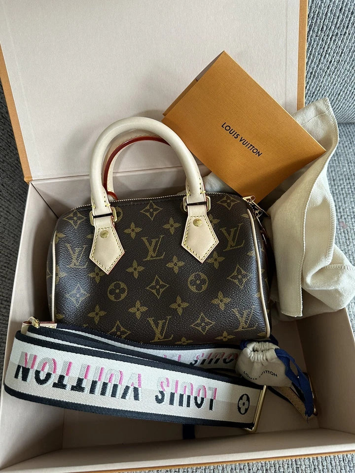 Brand New LOUIS VUITTON Speedy