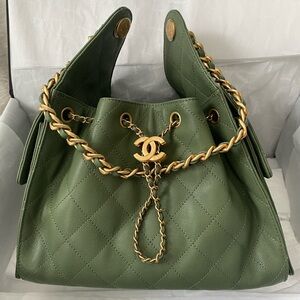CHANEL Khaki Green caviar small Hobo Tote