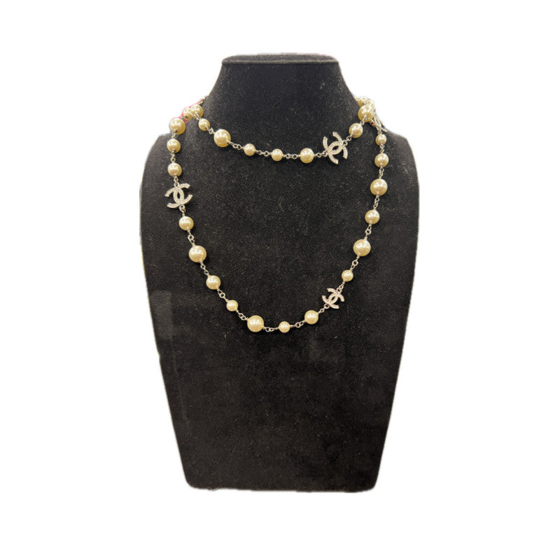 Chanel pearls Necklace