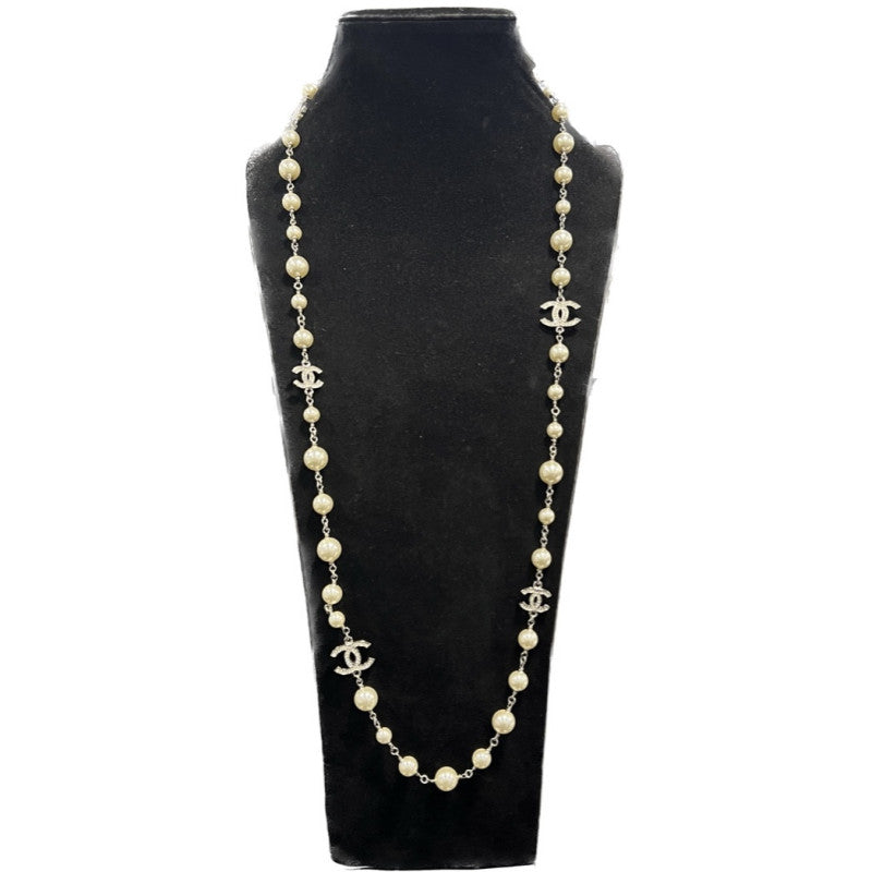 Chanel pearls Necklace