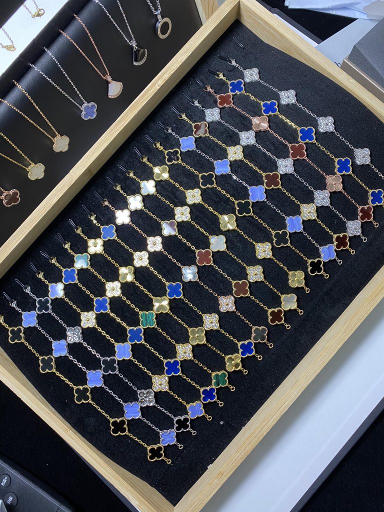 VCA Stack Bracelet