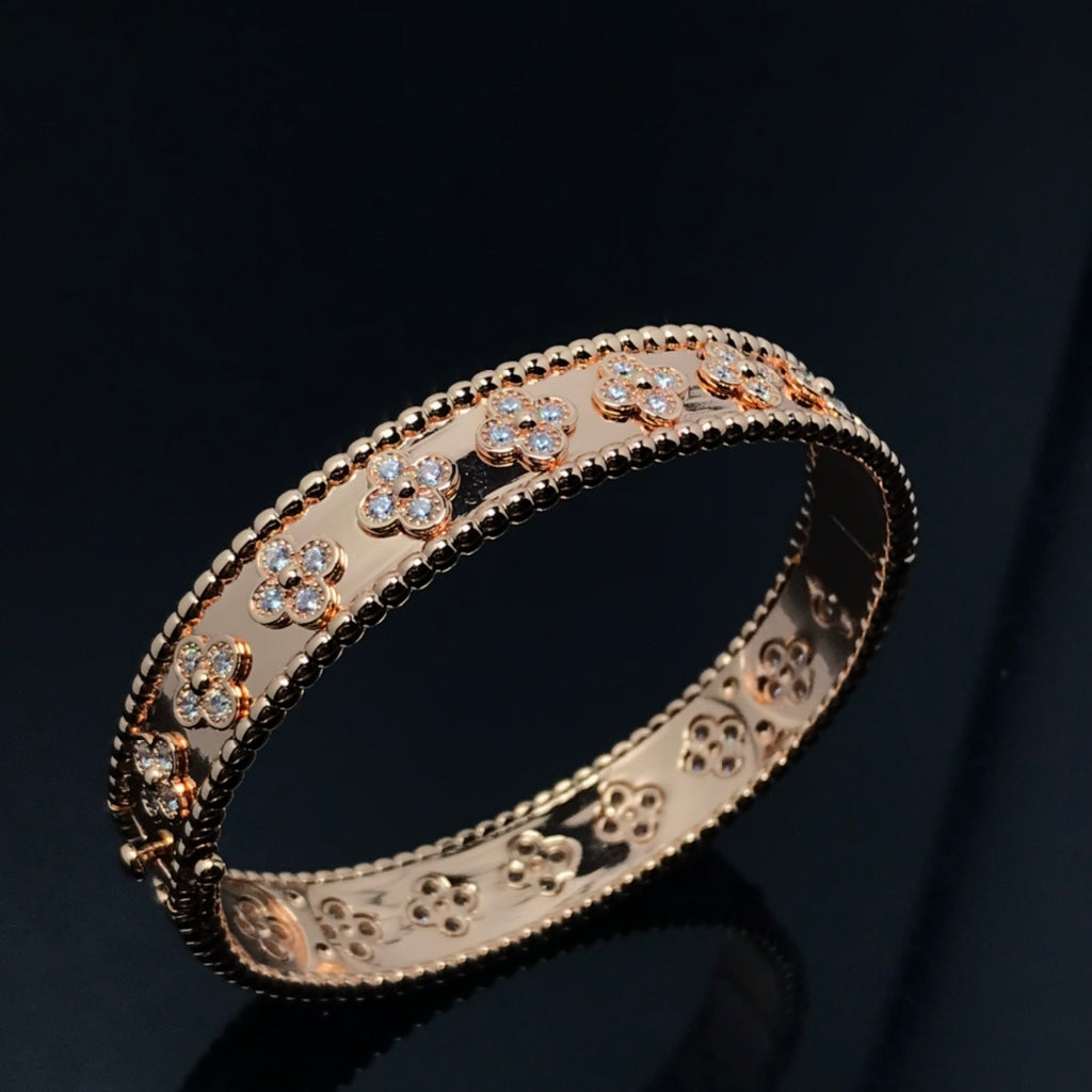 VCA Perlee Clover Bracelet
