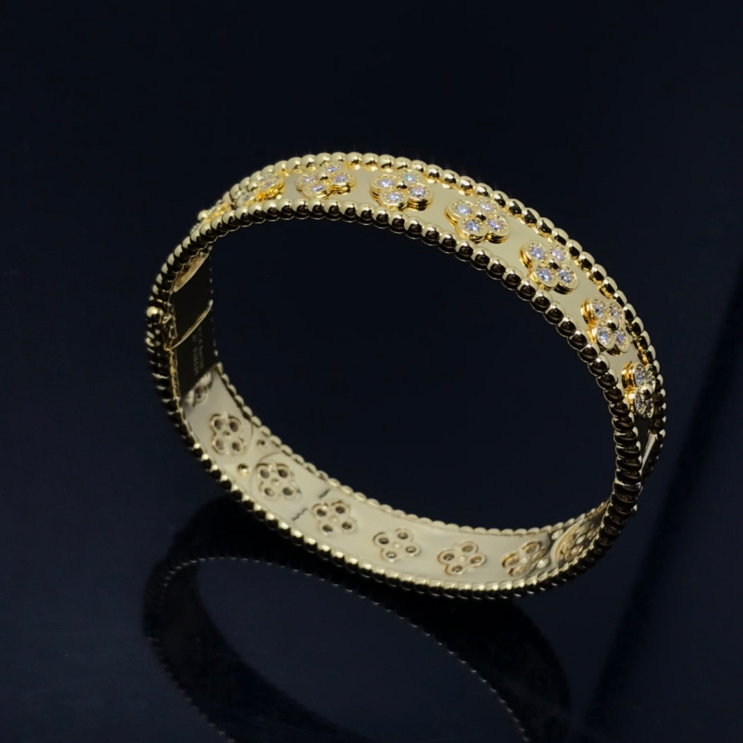 VCA Perlee Clover Bracelet